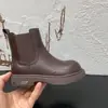 Botas infantis de algodão quentes com forro de fleece, estilo casual de cor sólida lisa, de cano médio, novo item de inverno 2026 para meninas