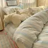 Juego de cuatro piezas 100% algodón, funda nórdica minimalista a cuadros estilo japonés, juego de ropa de cama de tres piezas para dormitorio de estudiante masculino