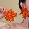 Pendientes de Borla de Uva de Flor de Aguja Plateada Estilo Bosque Tachuelas de Moda Pendientes de Lujo Ligero de Gama Alta con Sentido de Diseño Nicho