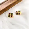 Diseño de Nicho Cuadrado de Trébol de Cuatro Hojas con Diamantes Completos Pendientes Pequeños Estilo Europeo y Americano Pendientes Sencillos de Alta Gama para Mujer