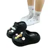 Moda Popular Lindo Cachorro Senbei Versátil Accesorios Lindos DIY Desmontables Charms para Zapatos Ins
