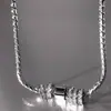 Pingente de Liga Neutro Estilo Minimalista Colar com Pingente Redondo para Mulheres Luxo Leve Design de Nicho Moda Tendência High-End Ins