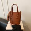 Nueva Popular Color Puro Gran Capacidad Elegante 2025 Nueva Textura Otoñal Bolso Cubo de Hombro Cruzado para Viajes Diarios para Mujeres