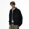 Chaqueta de mezclilla color original con una silueta distintiva, estilo granja otoño old money, chaqueta corta de corte holgado, abrigo de otoño moderno para hombre