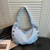 Bolso tote de moda con remaches transfronterizos para mujer, nuevo y moderno para la primavera de 2026, versátil, personalizado, para hombro o axila