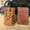 Colgante natural de madera de azufaifo alcanzada por un rayo de Longhushan con la imagen del Emperador Wenchang y el planeta Wenqu, tallado a mano con cinabrio y con un relieve