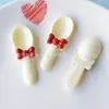 Dulce y Linda Cuchara Joyería Accesorios Pasador Pegamento Crema Hebilla de Zapato Material diy