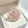 Broche de Aleación Incrustado con Diamantes para Mujer, Broche de Nicho de Alta Gama al por Mayor, Pin de Alta Gama, Elegante, Fijo para Ropa, Decoraciones Occidentales