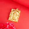 Colar Pingente Banhado a Ouro Atacado em Estoque para Homens, Apresentando um Padrão de Nuvem Ousado, Design Vazado de Guan Gong e Estilo Étnico, Ouro Sintético Não Desbota