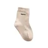 Meias infantis de algodão para primavera e outono, estilo ins da moda, meias de cano médio para bebê com bordado de carinha sorridente, meias coloridas para bebê