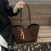 Bolso Tejido para Mujer 2025 Otoño Nuevo de Moda Estilo Coreano Bolso Tote Simple Gran Capacidad para Hombro Bolso de Cubo para Viajes