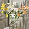 Lirio Narciso 6 Cabezas Gloria de la Mañana Arreglo de Escenario de Boda Pasillo Flores Artificiales Sala de Estar Decoración del Hogar Flores de Seda