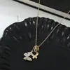 Cadena Elegante para Clavícula con Baño de Oro Real y Circonitas Microincrustadas para Mujer, Collar de Mariposa de Alta Gama Moldeador de Cintura, Exquisita Cadena de Cuello Versátil