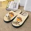 POD cross-border JIT one-piece dropshipping chinelos de algodão com estampa de padrão fofo de desenho animado para homens e mulheres, chinelos de casal outono e inverno cross-border