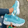 Zapatos Casuales para Mujer 2026 Tejido Volador en la Parte Superior Running de Moda Estilo Coreano Talla Grande Zapatos Deportivos Zapatos Casuales Transfronterizo