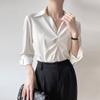 Camisa blanca de otoño 2024 para mujer, diseño elegante, estilo nicho, profesional, de satén, con cuello en V.