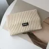 Faixa de Cabelo de Lã para Mulheres, Borda Larga, Toque de Luxo, Acessório de Cabeça Simples e Quente, Design Xadrez Moderno, Novo Modelo para 2021