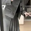 Conjunto de Roupa Estilo Sal para Outono e Inverno para Mulheres Baixas: Conjunto de Duas Peças: Casaco Curto de Lã e Saia Plissada de Cintura Alta