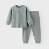 Conjunto de ropa interior para bebé, temporada de primavera y otoño, ropa de estar suave tipo algodón, ropa interior térmica cálida, conjunto de top y pantalones de otoño