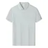Camisa polo de manga corta de seda, lino y Lyocell con un diseño sencillo y versátil, adecuada para ropa de negocios casual, con características de ropa de trabajo estampadas y bordadas.