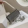 Bolsa Diamond Primavera e Verão 2022 Feminina Bolsa de Mão Quadrada Pequena com Strass Rei Pérola Corrente Bolsa de Ombro Transversal Feminina