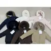 Jaqueta de algodão com capuz estilo coreano, gola de pele e design patchwork para mulheres, novo casaco curto de algodão com enchimento de pena quente para o inverno de 2026