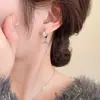 Brincos de Laço Cruzado Estilo Coreano para Mulheres, Luxo Leve, Brincos de Alta Qualidade, Brincos de Design de Nicho Atacado