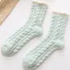Calcetines de dormir de terciopelo coral gruesos y cálidos de invierno, calcetines de media pantorrilla, calcetines de nieve, calcetines para casa, calcetines simples para el posparto, venta al por mayor