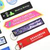 Fabricante Venta al por Mayor Llavero de Etiqueta Tejida Llavero Bordado Llavero de Etiqueta Tejida para Coche Creativo Regalo Creativo Negocios