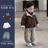 Conjunto casual estilo americano para niño, chaqueta elegante de dos piezas con jeans y camiseta básica para el atuendo de otoño de niños pequeños