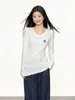 Camiseta de manga larga de cuello en V, hombro normal, capa base cálida para mujer, nuevo estilo primavera y otoño, casual versátil, corte ajustado, top favorecedor, camiseta interior
