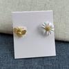 Pendientes Asimétricos de Plata de Ley 925 con Aguja, Esmalte Blanco Fresco, Margarita, Abeja y Pato Mandarín