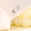 Pendientes de Estrella de Cuatro Puntas de la Suerte para Mujer, Pendientes de Estrella Asimétricos Súper Hada Ins de Nicho, Pendientes Neutros Pequeños de Estrella Fugaz