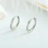 Fivelas de Brinco em Aço Inoxidável Brincos Resistentes à Cor Leve Luxo Brincos Exquisitos com Zircônia Embutida Fivelas de Brinco Geométricas Personalidade Europeia e Americana Brincos para Mulheres