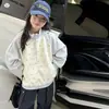 Chaqueta para Niña 2026 Otoño Nuevo Estilo para Niños Mayores, Estampado Completo de Estrellas, Cuello Alto, Camisa con Cremallera, Cárdigan con Mangas Ranglán de Color Contrastante