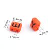 Paquete de 100 cuentas acrílicas cuadradas con doble agujero para letras mayúsculas y doble agujero, accesorios semiacabados.