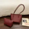 Bolsa feminina elegante com padrão trançado vintage, nova bolsa tote para o verão de 2026, nicho, para o dia a dia, bolsa de ombro de grande capacidade