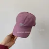 Gorra de pico nueva de estilo coreano para otoño para niños, estilo retro vintage con pequeño logo redondo bordado, gorra de béisbol al por mayor