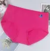 Beleza familiar 8886 calcinhas de algodão femininas plus size cor sólida triângulo 0039 uma variedade de versão grande promocional de borboleta Li Shu shorts