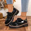 Moda Internacional Plus Size Outono 2026 Novo Bico Redondo Pequenos Sapatos de Couro Femininos Moda Europeia Americana Solado Grosso Aumentador de Altura Mocassins Em Estoque