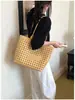 Bolsa de Palha Trançada Vazada para Mulheres 2026 Novo Estilo Francês Estilo Preguiçoso Grande Capacidade Bolsa de Ombro Transversal Versátil para o Verão