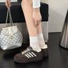 Seus sapatos de couro sapatos de treino retro alemães sapatos plataforma com sola grossa para aumentar a altura 2025 primavera novos sapatos brancos sapatos de biscoito femininos moda feminina