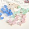 Pequeña flor transparente con capullo de rosa colgante, accesorios de resina para manualidades, pendientes de niña dulce, colgante, pulsera, material al por mayor