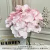 Ramo de Cinco Cabezas de Hortensias Artificiales con Acabado de Alta Gama, Adecuado para Arreglos Florales de Boda, Decoración de Hoteles y Hogares, y como Accesorio de Fotografía