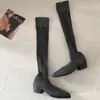 Botas Martin da moda de salto grosso, malha de alta elasticidade, altura acima do joelho, que aumentam a altura, estilo coreano para outono e inverno, salto alto, bico fino, emagrecedoras, moda.