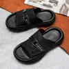 Pantuflas para Hombre 2026 Nuevo Estilo Verano Exterior Casual Ligeras Pantuflas Interiores Antideslizantes Suela Suave Sandalias Deportivas de Playa