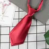 Corbata de color liso versátil uniforme profesional para hombre y mujer estilo coreano corbata de lazo de uniforme escolar doble capa corta para actuación en grupo cuello