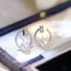 Novo Produto da Zhizhen: Brincos Pequenos e Delicados de Pérola de Água Doce, um Acessório de Pérola Essencial com Ótimo Custo-Benefício com Injeção de Ouro 14K