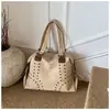Bolso Tote con Remaches Estilo Motociclista Transfronterizo Bolso de Hombro de Cuero Suave Retro Desgastado Gran Capacidad Bolso de Mano para Viajes Diarios para Mujeres Personalizado