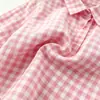 Camisa xadrez para meninas, novo modelo outono 2026, para bebês e crianças pequenas, adequada para usar por cima, nova camisa fina de algodão para o início do outono infantil